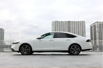 ホンダ「アコード」をプロが先代と新旧比較 外装・内装などの違いを解説