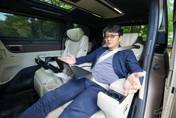 トヨタ「アルファード」のグレード比較！シンプルな2グレードという編成に【プロ徹底解説】  