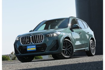 【最新モデル試乗】祝インポート・カー・オブ・ザ・イヤー！ 乗って大満足、3種のパワーユニットが選べるBMW X1の先進ぶり