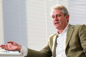 日本経済,デービッド・アトキンソン