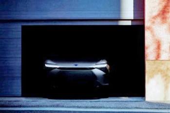 トヨタが上海モーターショーで発表予定のEVのフロントマスクを公開！！