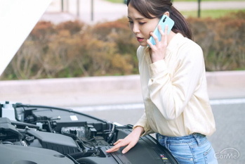 11月と6月にJAF要請が増加！「エンジンルームに…」どういったトラブル？