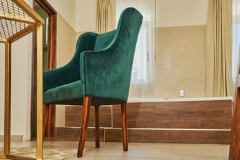 年収より資産が見られる時代。総資産を1億にする資産運用法とは？