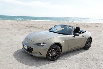 【新世代スポーツ研究】喝采を叫びたくなる傑作オープン、マツダ・ロードスターの「究極の人車一体感」