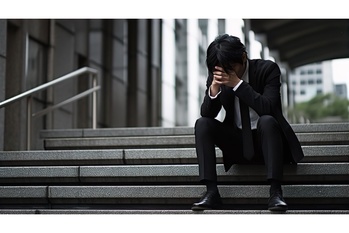 なぜ、赤字や債務超過でも3時間で資金調達できるのか？