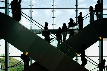 米国：消費者信用が足元で減少に転じた