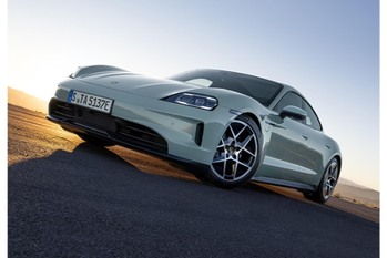 【ポルシェの実力】タイカンはポルシェが考える「リアルスポーツセダン＆ワゴン」。最新モデルは２ボディ／全11グレードのワイドな構成