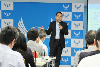 「CVC4.0」セミナー, アニス・ウッザマン