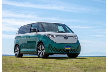 【気になるクルマ_2025】誰もを笑顔にする「VW ID.Buzz」と最新の欧州テーストを伝える「プジョー3008」「アルファロメオ・ジュニア」の新鮮度をズバリ評価