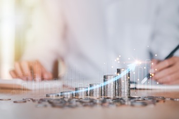 毎月10万円の配当金で生活は現実的？シミュレーション結果を紹介