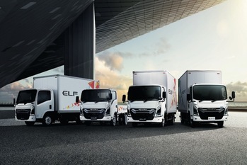 国産小型トラックの代表格「いすゞ・エルフ」がフルモデルチェンジ。初のEVモデルも登場