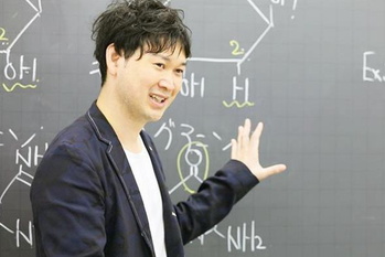 説明法,犬塚壮志