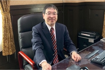 家森 信善（やもり のぶよし）教授