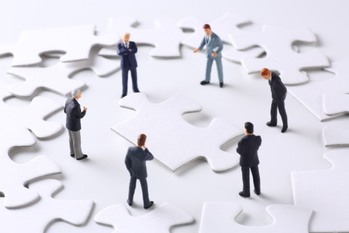 23年は日本株復活に向け、外需を見切る決断を