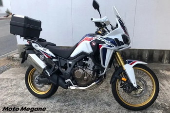 アドベンチャーモデルのCRF1000Lに…まさかの『タックロールシート』！