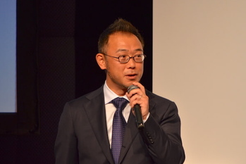 ZOZOが株式分割　１株を３株に分割へ