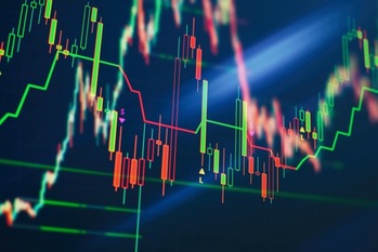 投資の逆張りとは？大きな利益を狙える理由と投資戦略に役立てるアイデア