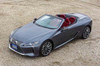 【魅惑の4シーターオープン】優雅で鮮烈な造形と魅惑のV8サウンド。レクサスLCコンバーチブルの心踊る大人の新世界