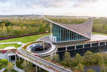 バリ島で地域の芸術や文化などを伝えるサカ美術館がプレオープン　三菱地所設計が設計を手掛ける