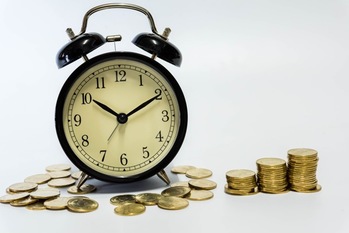 アクティブファンドの長期保有は有利？金融商品としての特徴と活用法