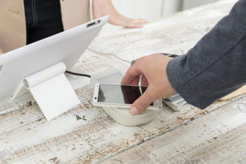 キャッシュレス社会,信用リスク