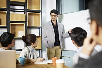 リクルートの営業コンサルが教える 自分で動く若手営業の育てかた