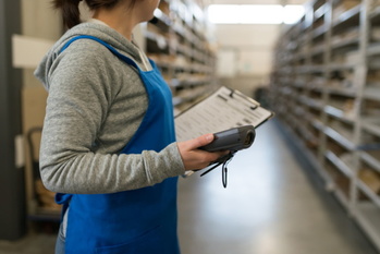 インターネット通販市場,物流施設利用