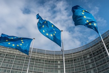 米国株式市場が下落する中で欧州株式市場は上昇