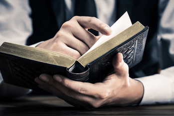 紙とオンラインの二刀流で、四季報からテンバガーの兆しをつかめ！