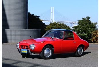 【20世紀名車ギャラリー】時代を先取りした高効率２シーター、1965年式トヨタスポーツ800の肖像