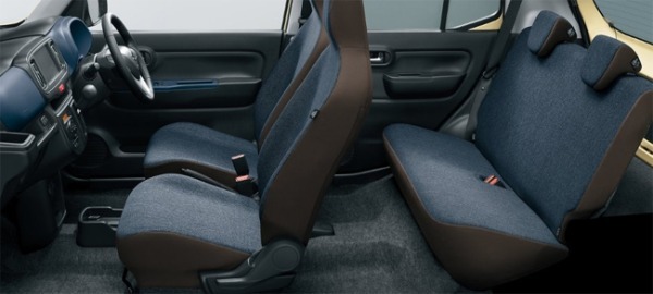 デザインのリフレッシュや安全性能の向上などを図った改良版スズキ・アルトが発売
