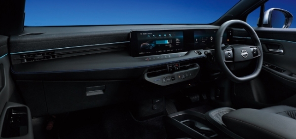 日産リーフに総電力量55kWhのリチウムイオンバッテリーを搭載した「B5」グレードをラインアップ。車両価格は438万9000円～に設定