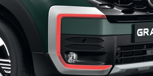 日本市場への導入も期待！　日産の新世代コンパクトMPV「グラバイト」がインドで世界初公開