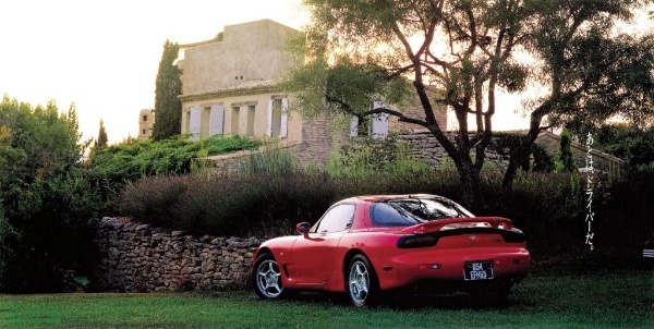 【日本車黄金時代】「1991 マツダ・アンフィニRX-7（FD3S型）」は理想を究めたロータリーロケット。徹底した軽量設計が圧倒の速さを生んだ