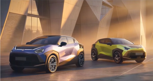 日産が長期ビジョンの発表の場で新型エクストレイル／ローグe-POWERと新型ジュークEVを初公開。新型オフローダーのエクステラと日産車の新しいアイコンとなる新型スカイラインのティザー画像も披露