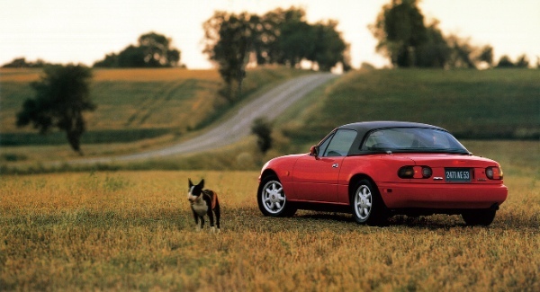 【日本車黄金時代】マツダ・ロードスター（NA型）で風を感じシャープな走りに浸る。この瞬間が最高だった
