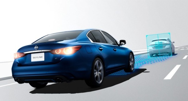 日産スカイラインが仕様変更を実施。合わせて特別限定車「400R Limited」をリリース