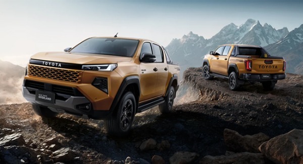 約10年ぶりに全面改良した新型トヨタ・ハイラックスがタイでワールドプレミア。日本市場にはディーゼルモデルを2026年年央に発売予定