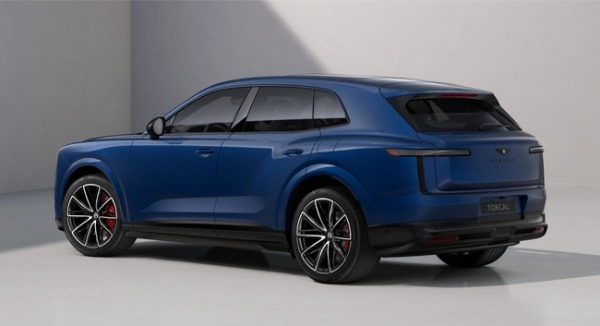 ベントレー初のBEVモデルが「トルカル」の車名を冠して登場。高性能モデルのトルカルSはシステム最高出力653kW（888ps）を発生