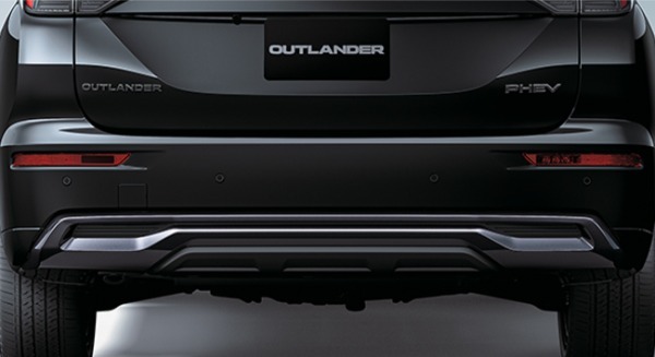 “一歩先を指し示す、黒の感性”を謳う三菱アウトランダーPHEVの特別仕様車「BLACK Edition」が登場