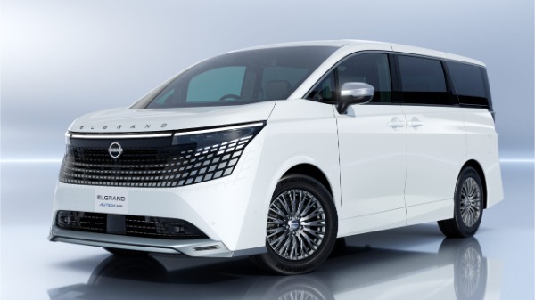 【最新モデルガイド】期待の日産エルグランドは豪華で快適、しかも走りがいい。上質なドライバーズカーの代表である！