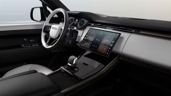 ストーマーハンドリングパックを採用してパフォーマンスを高めたレンジローバー スポーツの特別仕様車が登場