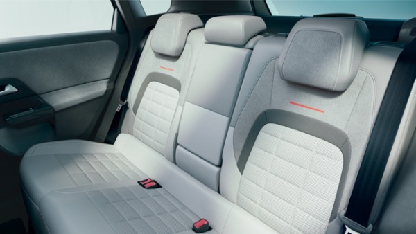 シトロエンの新世代フラッグシップモデルの新型C5エアクロスが日本デビュー