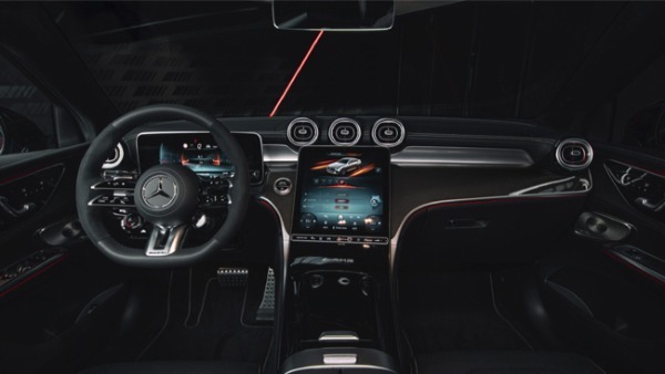 メルセデス・ベンツGLCクラスの高性能モデル「メルセデスAMG GLC 53 4MATIC＋」が日本上陸。導入記念限定モデルとして「Edition Dark Performance」も設定