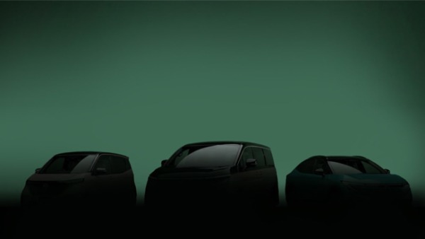 日産が長期ビジョンの発表の場で新型エクストレイル／ローグe-POWERと新型ジュークEVを初公開。新型オフローダーのエクステラと日産車の新しいアイコンとなる新型スカイラインのティザー画像も披露