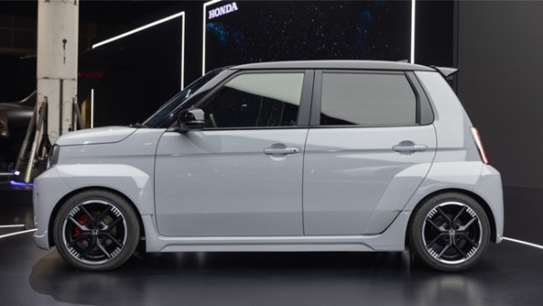 ホンダがジャパンモビリティショー2025において0シリーズの新型プロトタイプ「0 α」とホンダらしい遊び心に満ちた小型EV「Super-ONE Prototype」をワールドプレミア