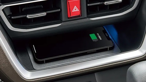 利便性に優れたリアスライドドアを採用する軽ハイトワゴンの新型SUBARUステラが発売