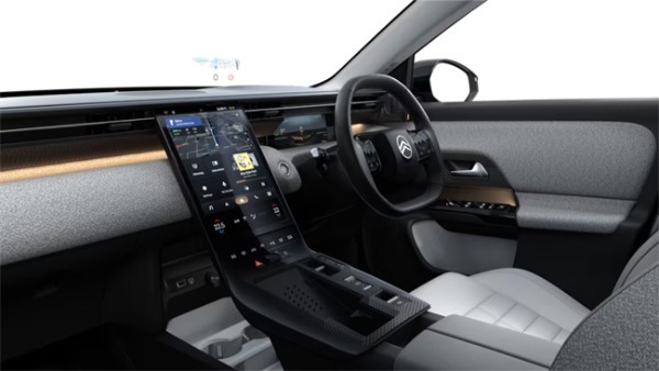 シトロエンの新世代フラッグシップモデルの新型C5エアクロスが日本デビュー