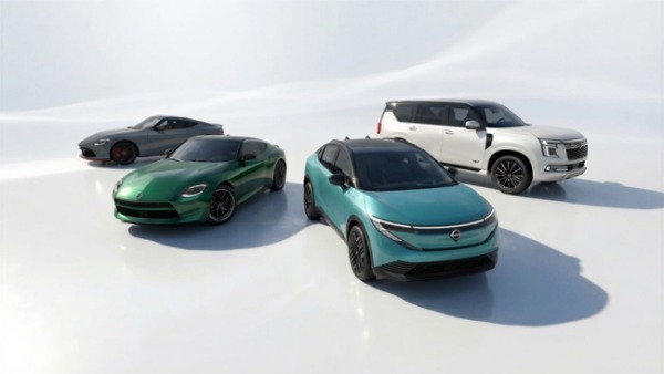 日産が長期ビジョンの発表の場で新型エクストレイル／ローグe-POWERと新型ジュークEVを初公開。新型オフローダーのエクステラと日産車の新しいアイコンとなる新型スカイラインのティザー画像も披露