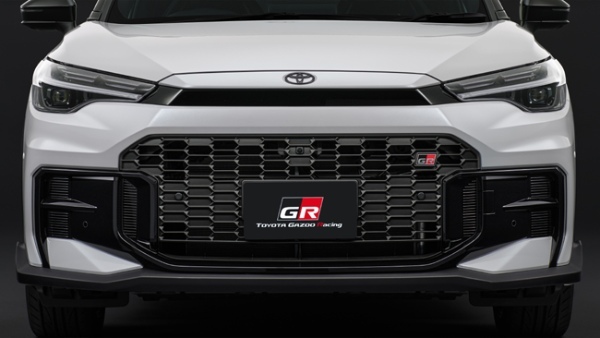 トヨタ・カローラのSUVシリーズのカローラ・クロスに「GR SPORT」グレードが登場